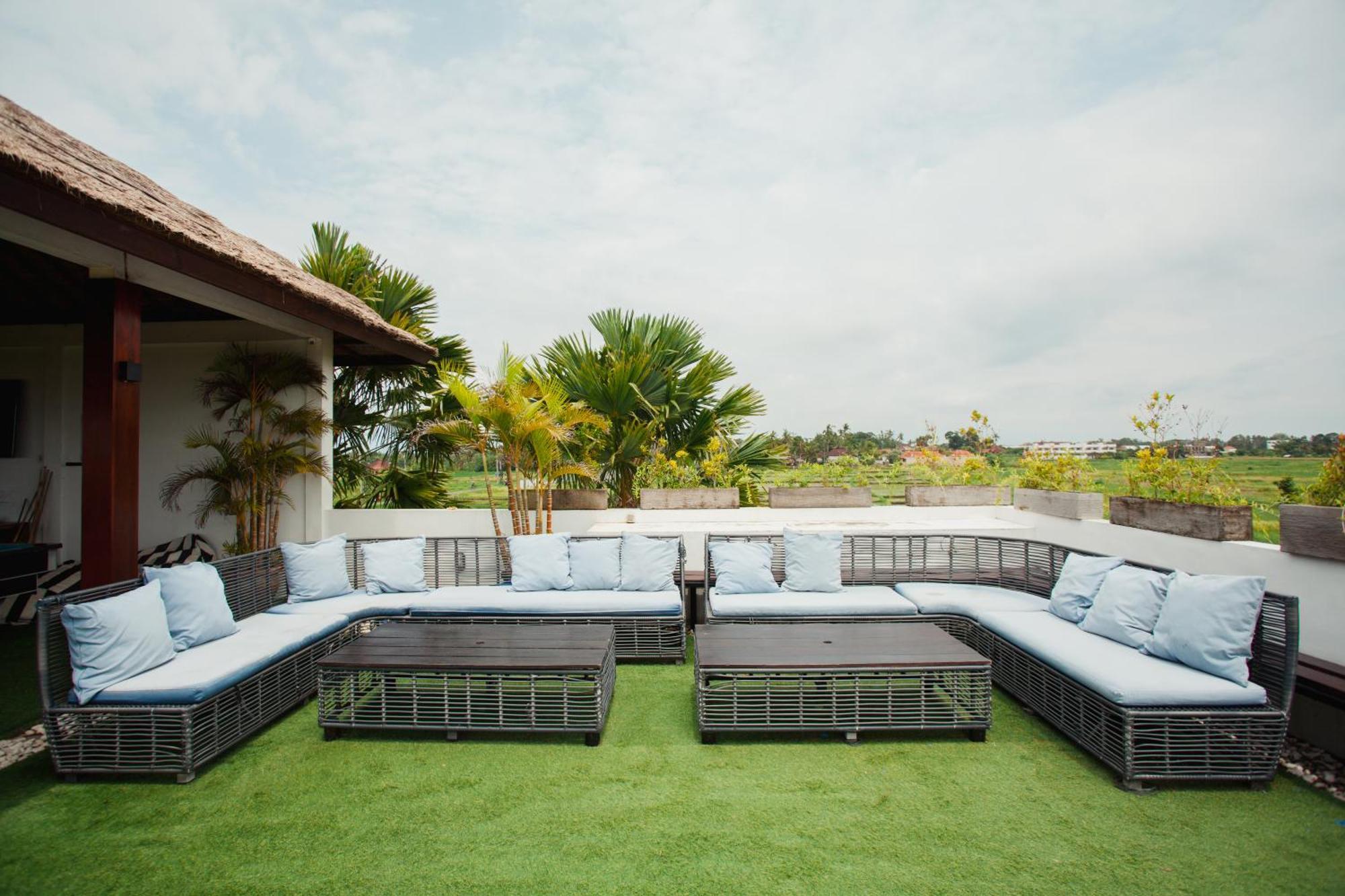 Swell Hotel, Pool Bar & Restaurant Tanah Lot Eksteriør billede